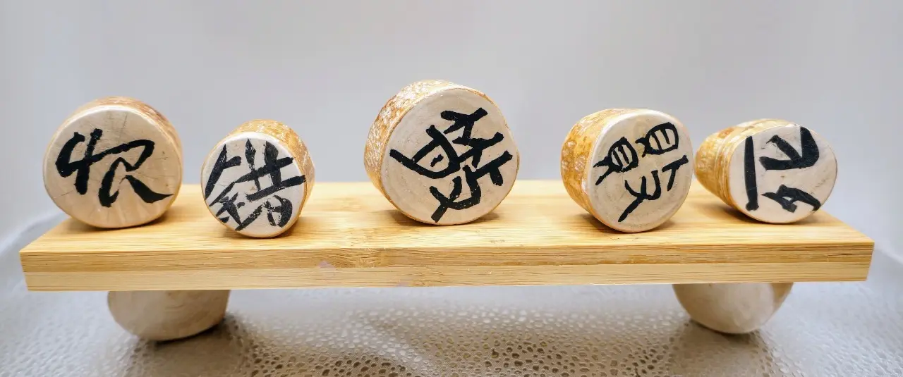 Katherina_Kwan_exhibition_2025_calligraphy_on_wood