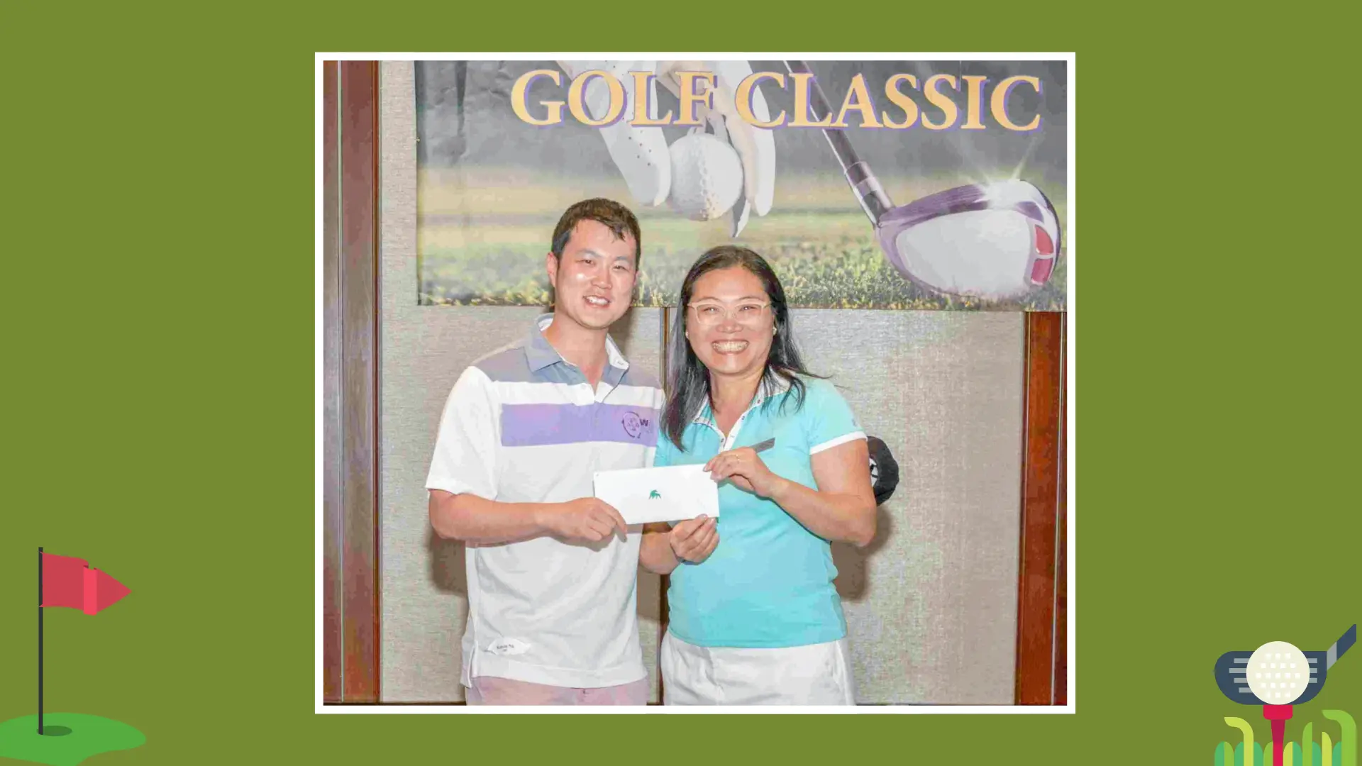 ACCE_Golf_Tournament_2025_Lucky_draw_winner_Kelvin_Ng_&_president_Yvonne_Chan