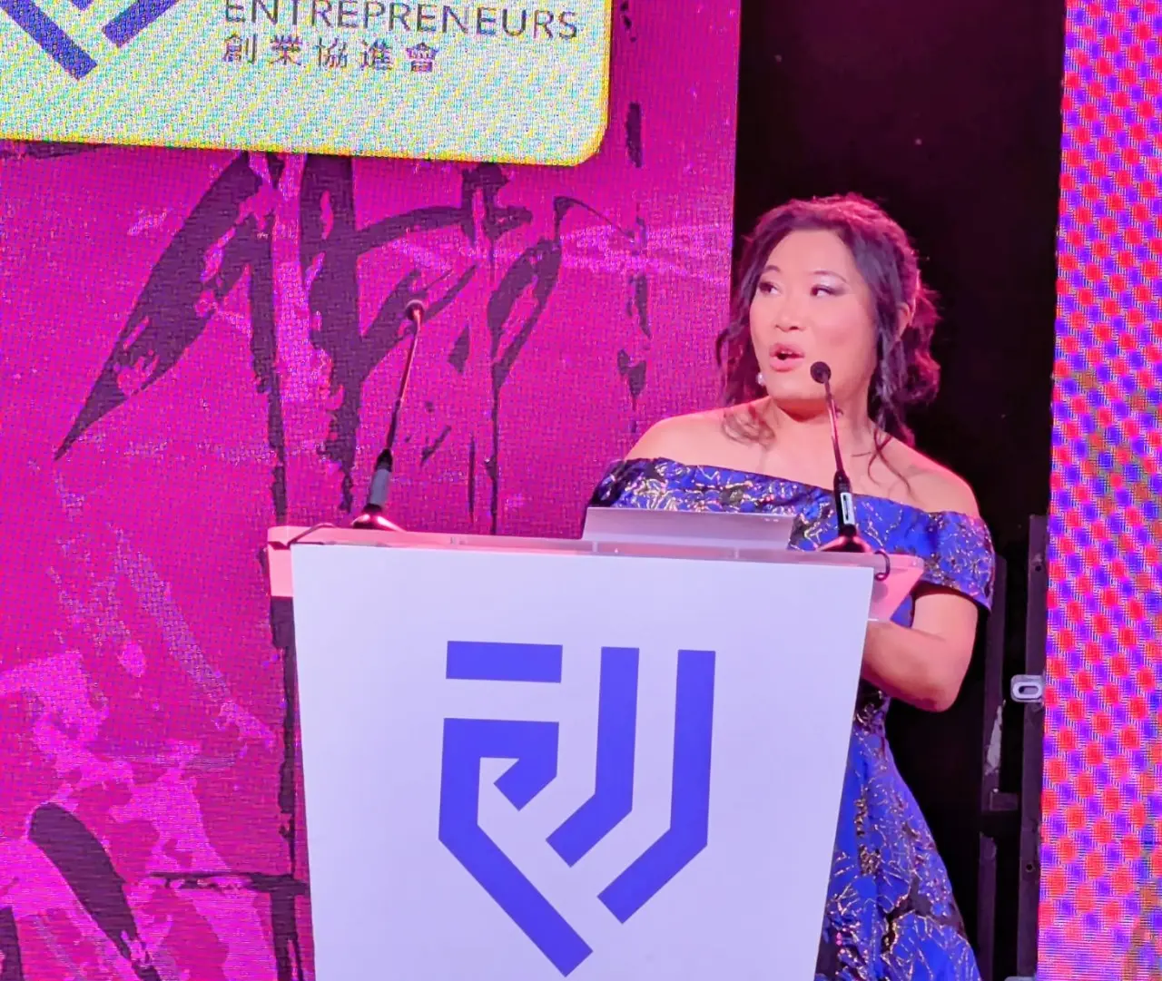 ACCE_Award_28th_gala_award_president_Yvonne_Chan