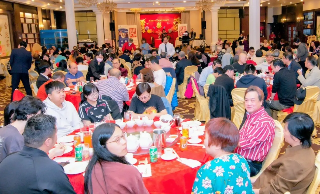 ACE_fundraising_gala_2025_guests_in_the_restaurant