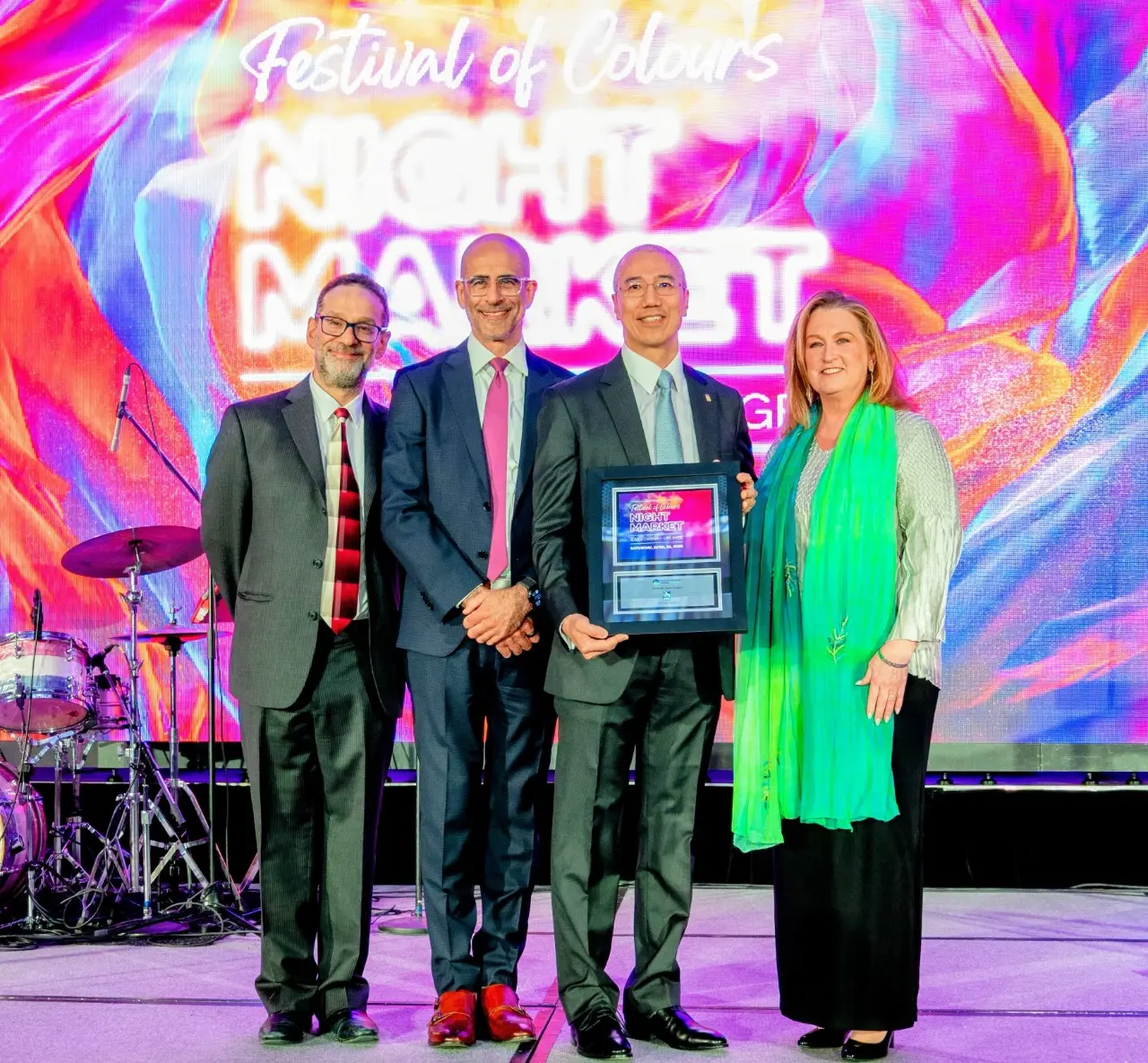 MSH_Festival_of_Colours_Night_Market_2025_rep._presented_appreciation_plaque_to_RBC