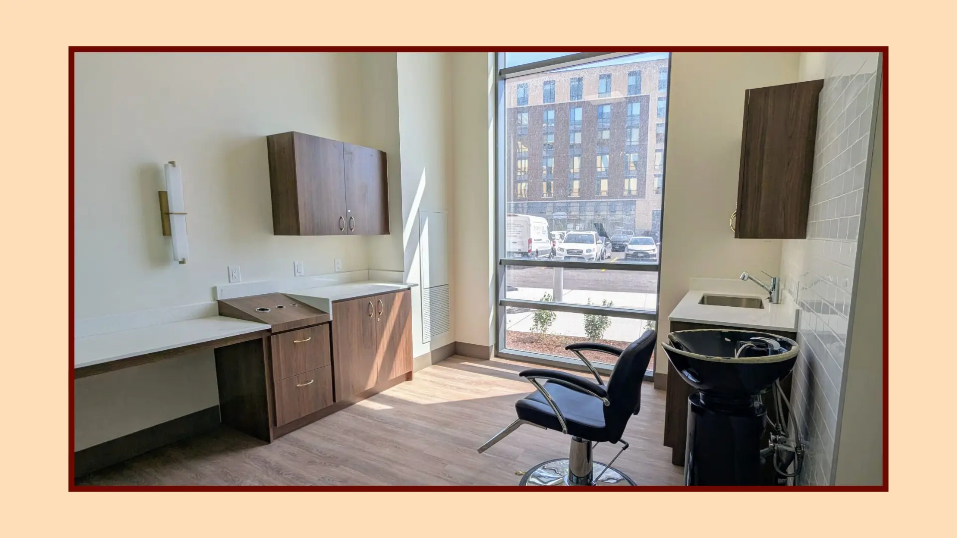 Mon_Sheong_Dr._Paul_Woo_Long_Term_Care_Centre_ground_floor_barber_shop